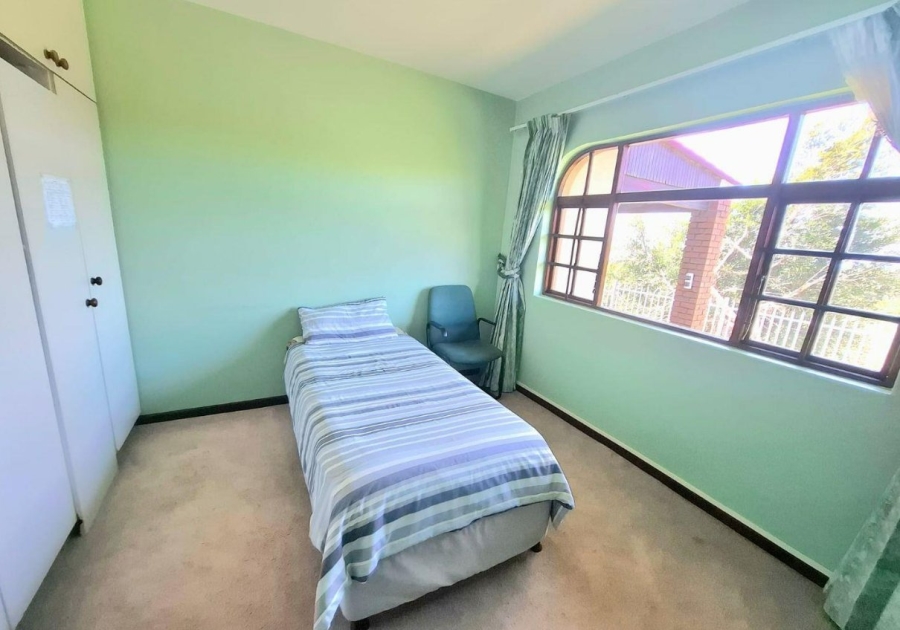 5 Bedroom Property for Sale in Baysville Eastern Cape